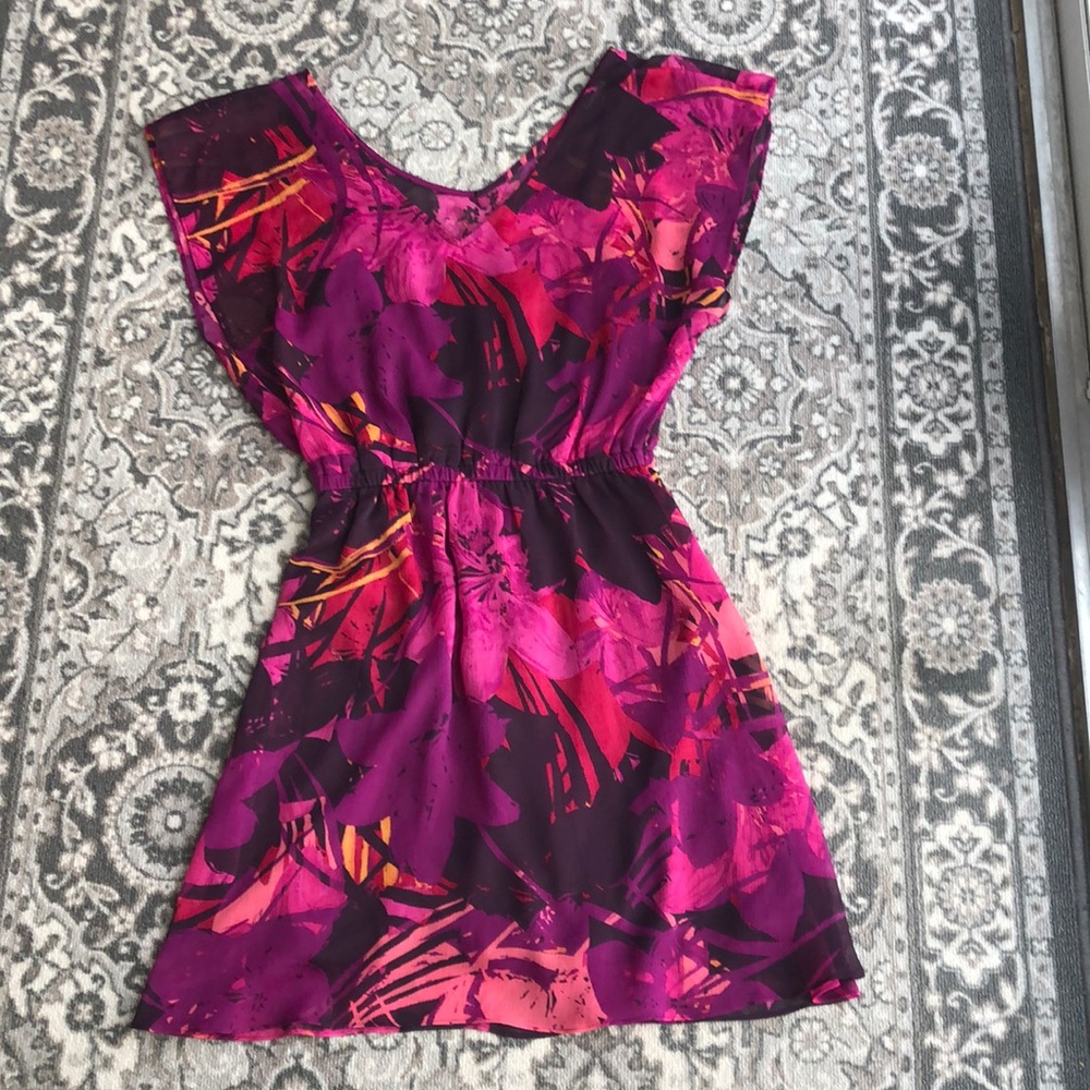 Express Woman’s dress, Size Small, light weight, attached slip